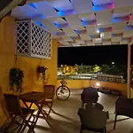 Caletta Sul Mare בית הארחה 3*
